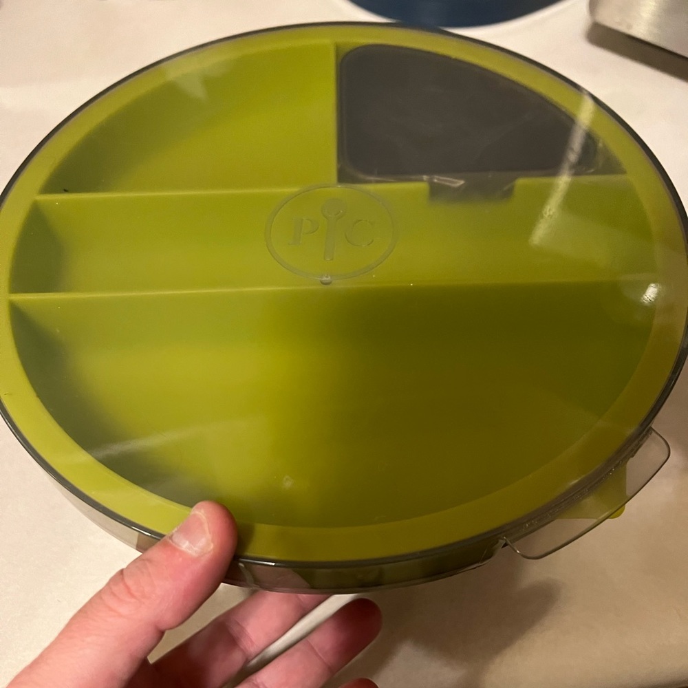 pampered chef never opened Salad Cutting Bowl